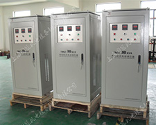 三相單相柱式電動調壓器